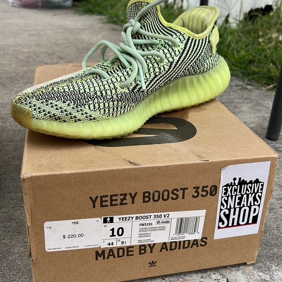 YEEZY BOOST 350 V2 - Picture 3 of 3